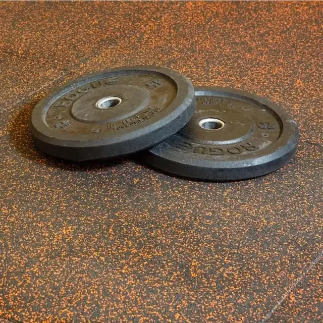 Piso de absorção de impacto instalado em área de treino